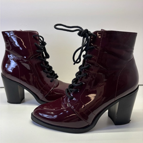 Forever 21 Faux Patent Leather Lace-Up Booties Burgundy Size 6 - Picture 5 of 8